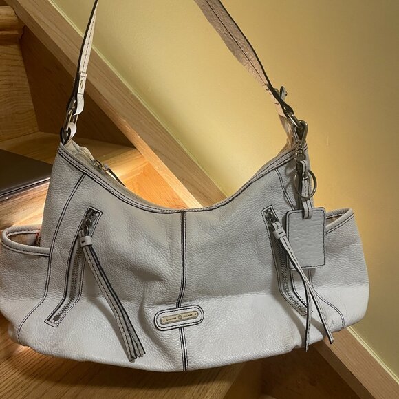 Etienne Aigner Handbag - Picture 3 of 13